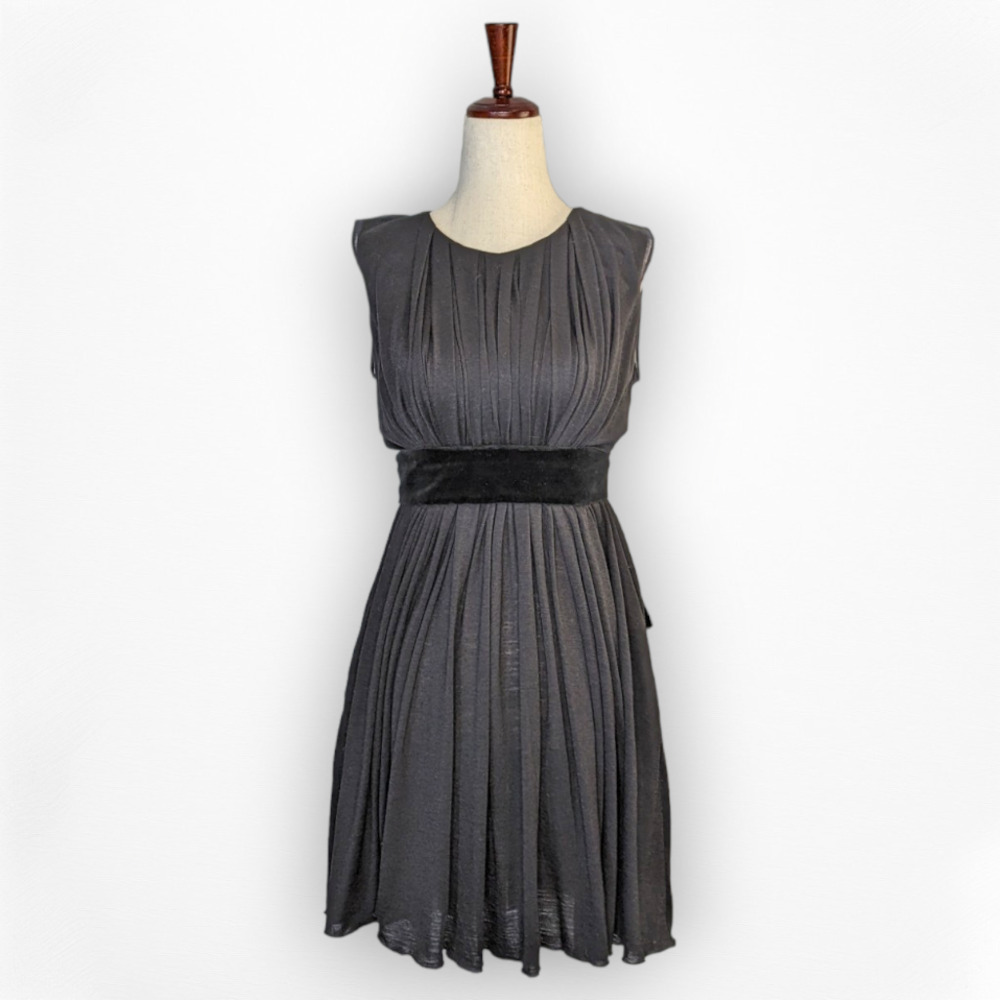 Chloe wool blend sleeveless mini dress size small